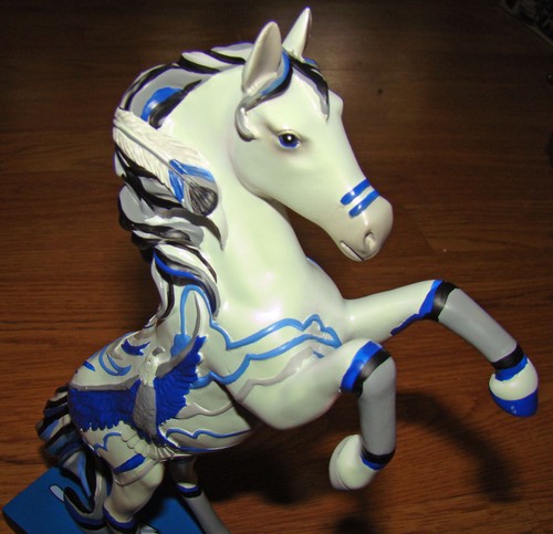 Trail of Painted Ponies, NATIVE SPIRIT RISING (6016392) 1E/1,161, Bald Eagle - Imagen 12 de 15