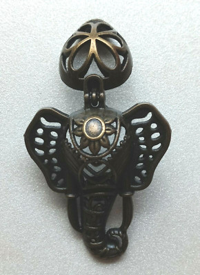 Protect yourself from Covit19 OnGuard Oil (or other) Locket Necklace+ Refill oil