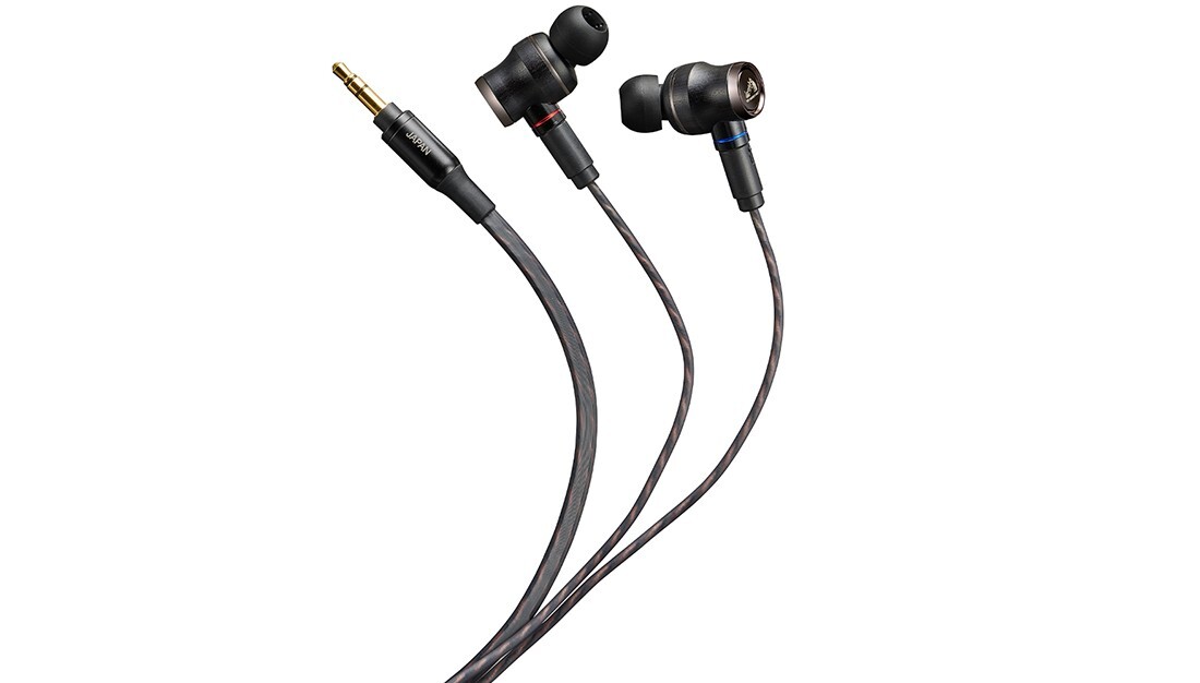 Preowned Victor JVC HA-FW1500 WOOD Series Earphone Re-cable Preowned Victor JVC HA-FW1500 WOOD Series Earphone Re-cable
