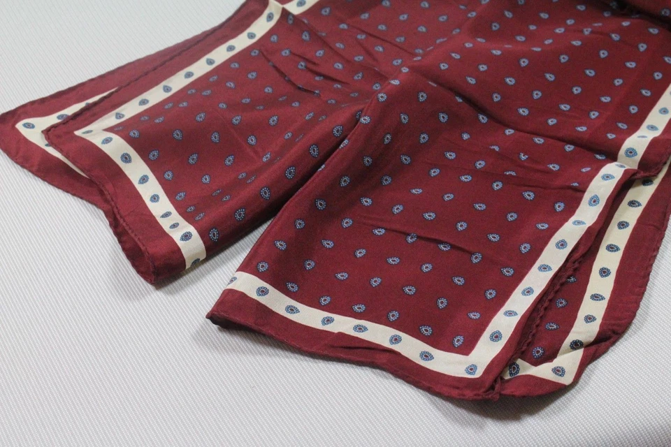 STRUKTON Hombre Pañuelo Seda 62"x14 1/2" Hecho en Italia Foto 3 de 4