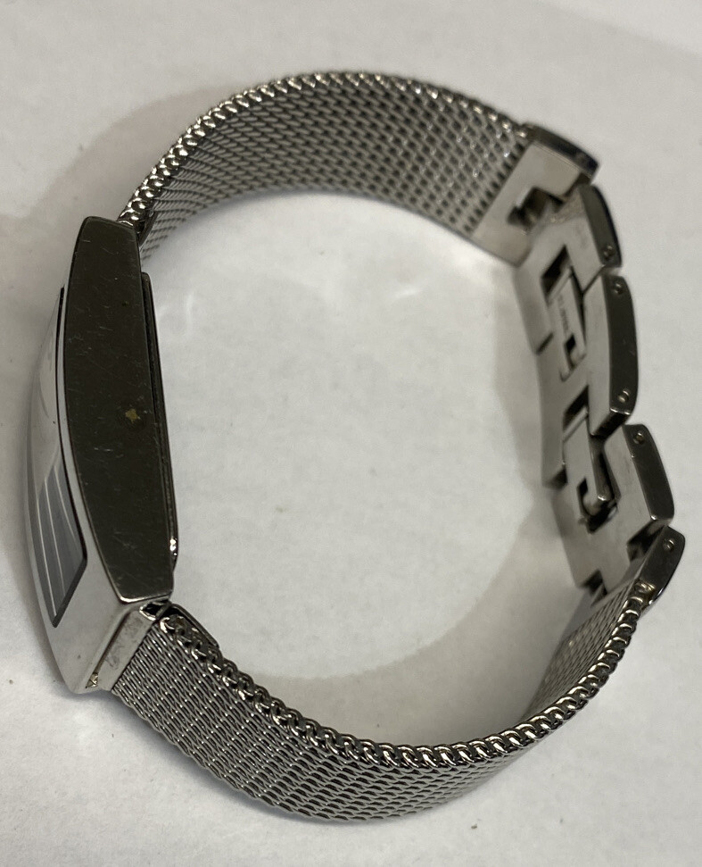 DKNY stainless steel mesh bracelet watch looks brand new NEEDS NEW BATTERY DKNY NY3404, 3ATM Women Watch With Clear Rhinestones And  main image 2