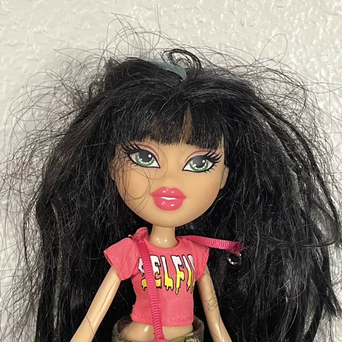 Bratz Jade's Selfie Snaps Jade Doll!