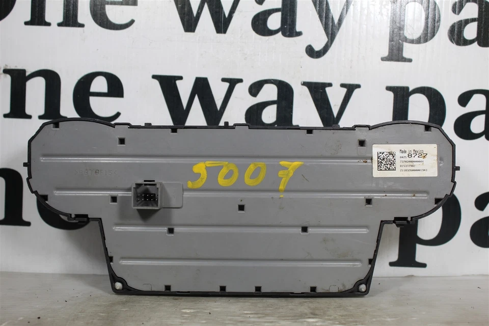 84258727 Chevrolet Tahoe 2017-2018 controle climático de temperatura CA 2D4 409 B2 - Imagem 3 de 3