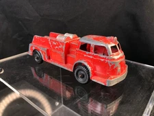 Hubley 402 Fire Engine 6" USA