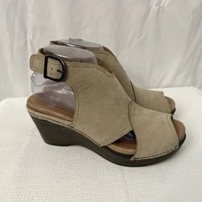 Dansko Sandals Womens Size 8 Vanda Taupe Nubuck Wedge Slingback Shoes 38