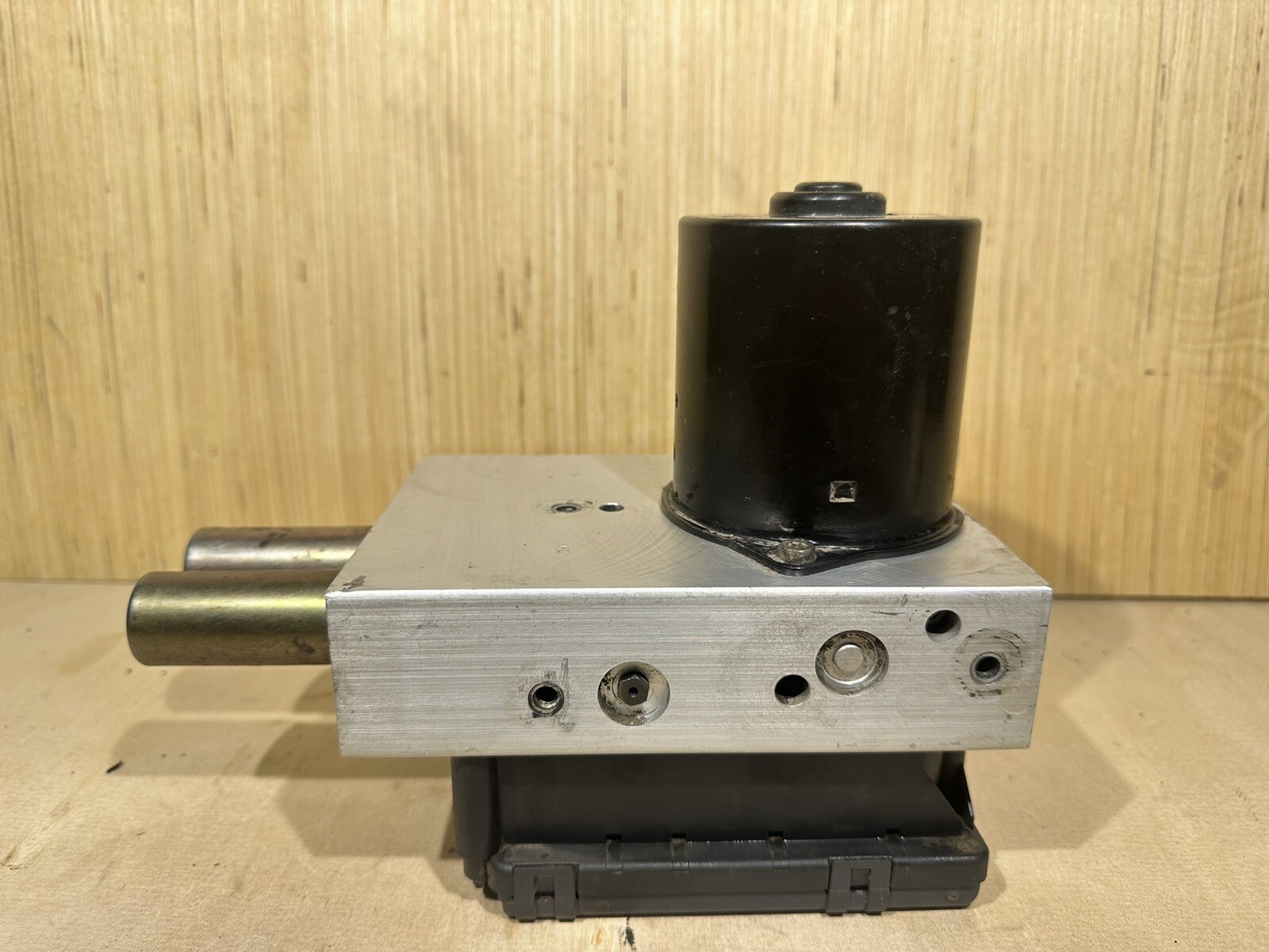 GMC CHEVY ANTI LOCK BRAKE ABS PUMP WITH MODULE OEM UNIT 88935853 eBay