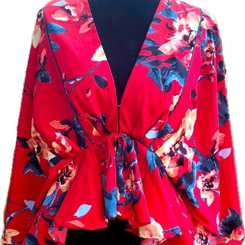 Top Long Sleeve By Clothes Mentor band of the free Size:M