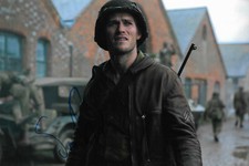 Scott Eastwood Autogramm signed 20x30 cm Bild 