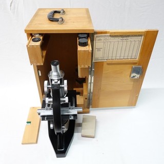 Hertel & Reuss Microscope with Wooden Box Untested