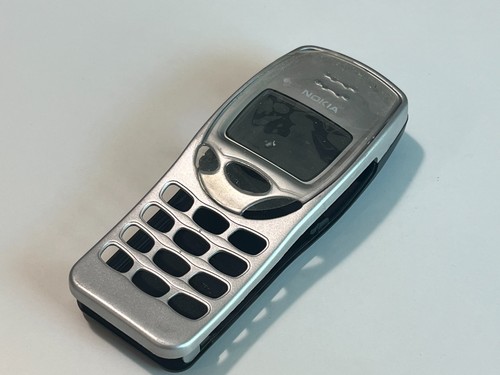 Nokia 3210 NSE-9 Housing Cover Silver on Black without Buttons - Picture 7 of 11