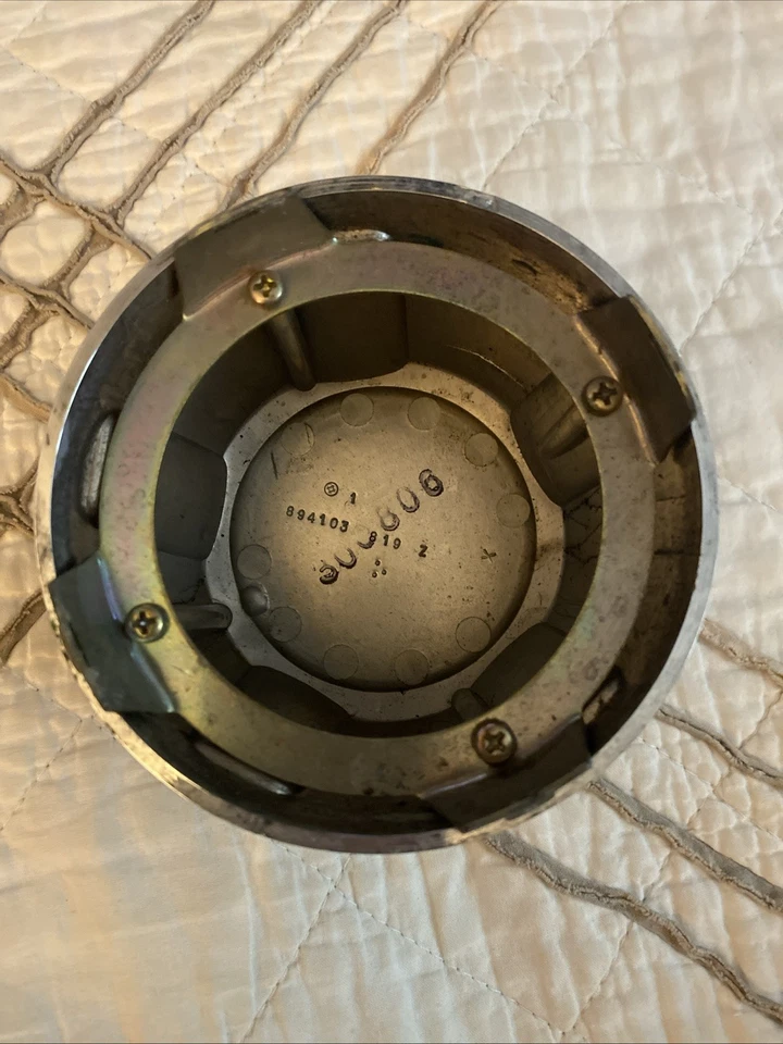 Tapa central de rueda para camioneta Isuzu 1984 1985 1986 1987 OEM Foto 4 de 4