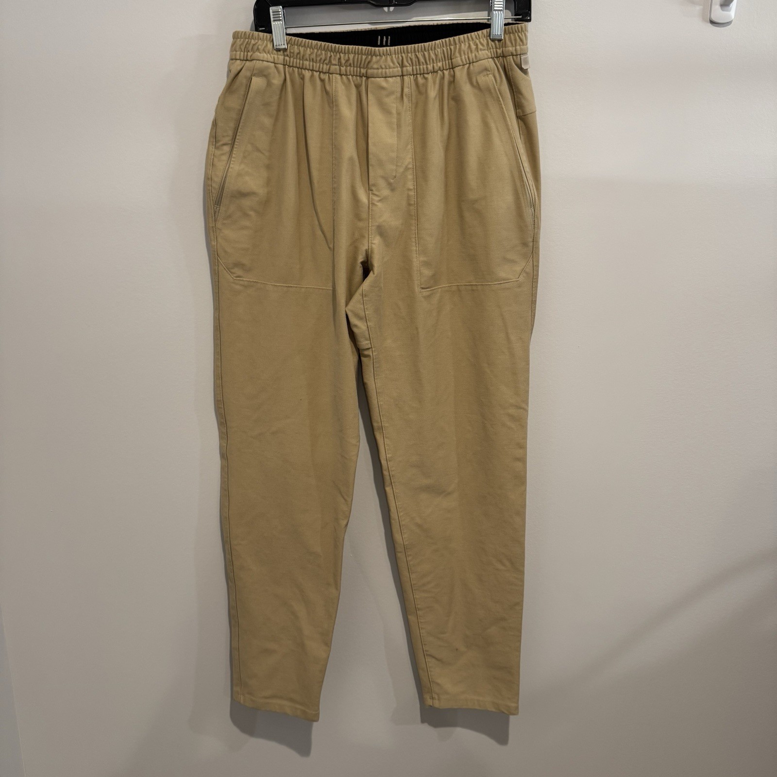Lululemon Utilitech Classic-Fit Pull-On Pant in Trench Khaki Size Medium for Men
