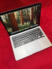 Apple MacBook Air 13.3 in Intel Core i3 1.10 GHz 8GB / 256GB