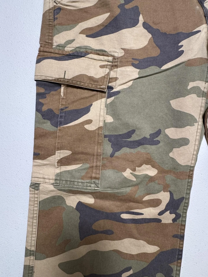 Calça cargo masculina GAP 32x30 verde camuflagem 100% algodão utilitário militar - Imagem 2 de 4