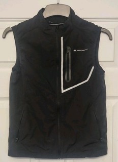Monterrain black gilet size M / MD (approx age 9 10) boys/unisex