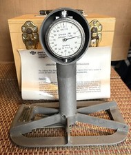 JWI Group Tensometer Serial No. 1024 Johnson Foils 0-110 Tension P.L.I With Case