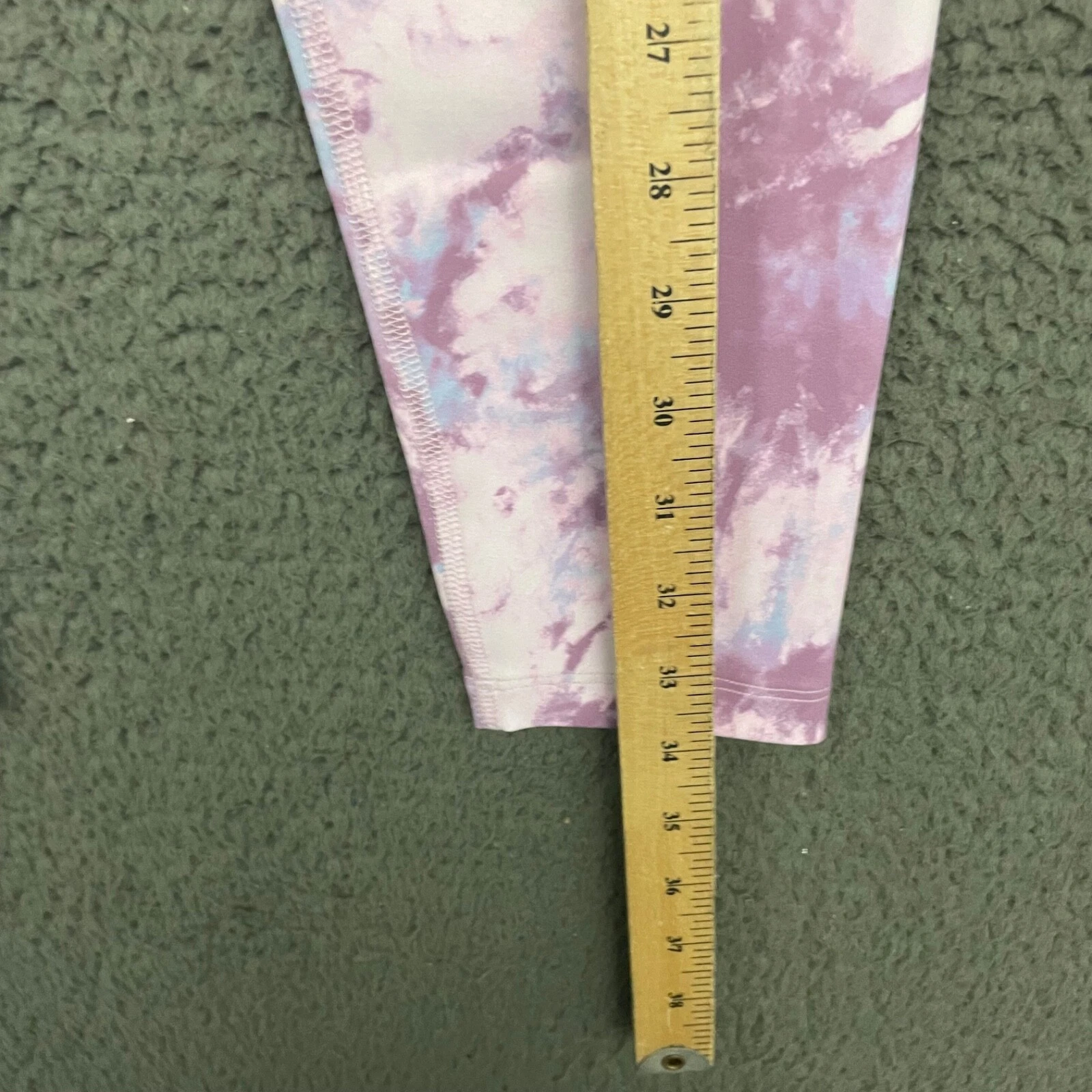 beyond-yoga tie dye abstract gym activewear workout leggings