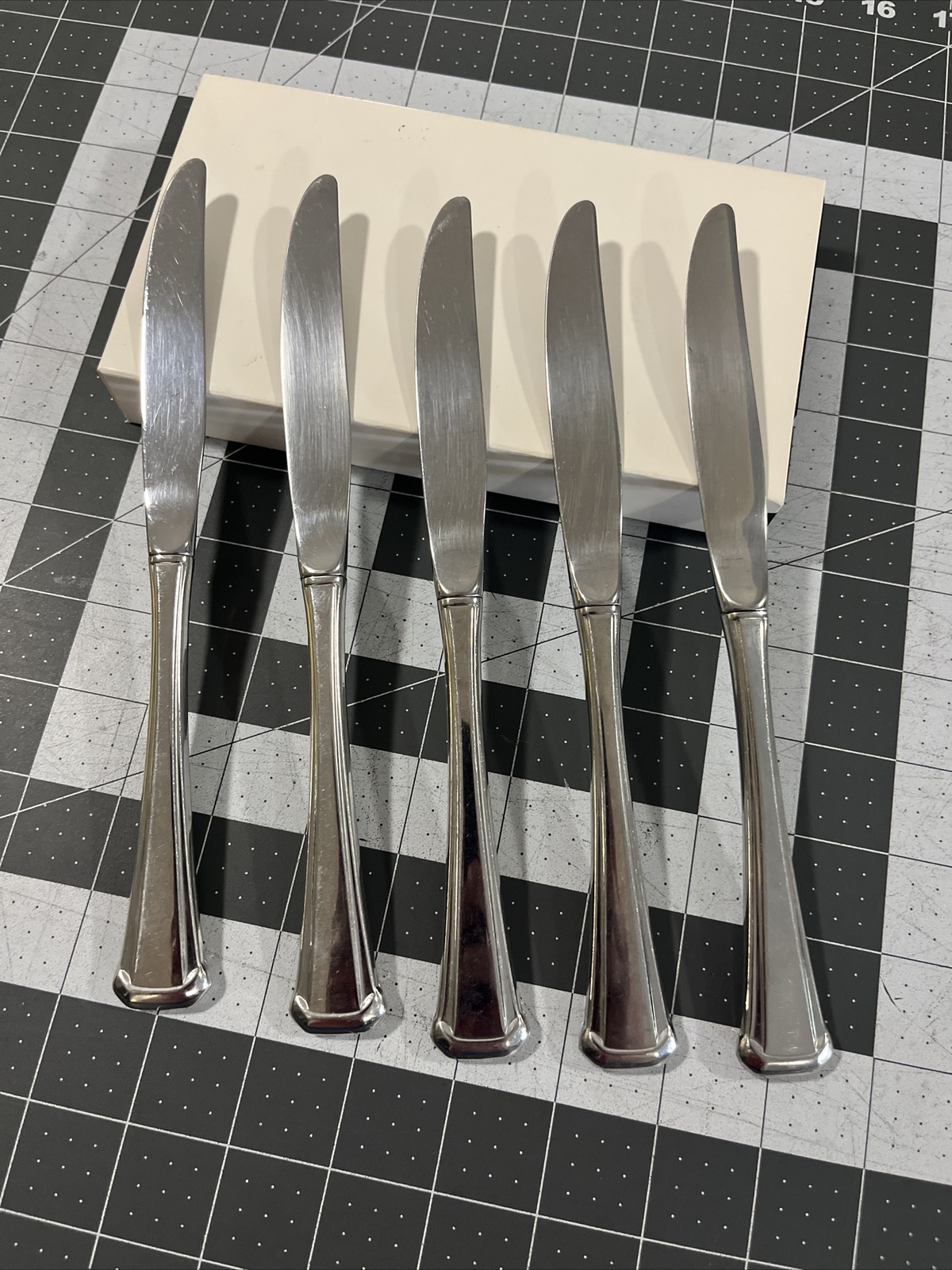 Oneida MAESTRO ST. LEGER 5-Piece Stainless Steel Dinner Knives Flatware Set USA