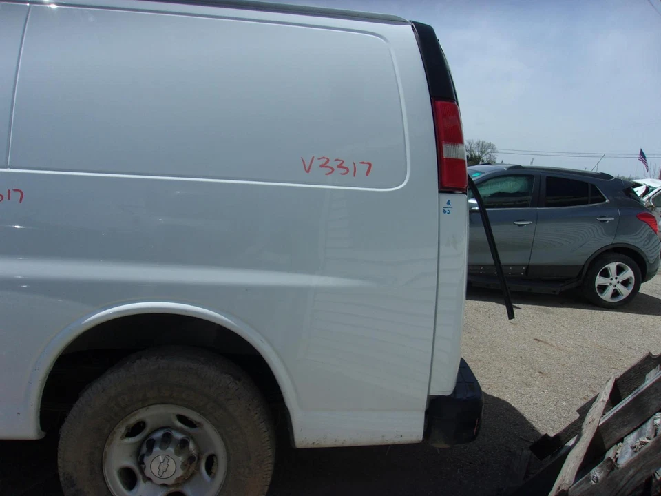 Used Rear Drive Axle Assembly fits: 2017 Chevrolet Express 2500 van exc. Cutaway Foto 4 de 4