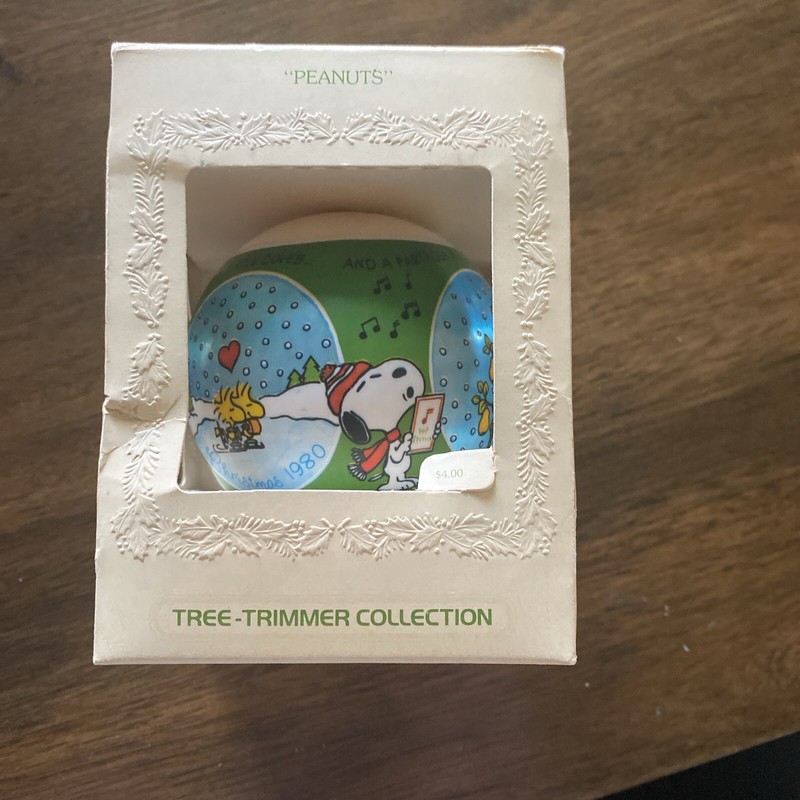 Vintage Hallmark Keepsake Ornament Peanuts Tree Trimmer Collection 1980 Snoopy