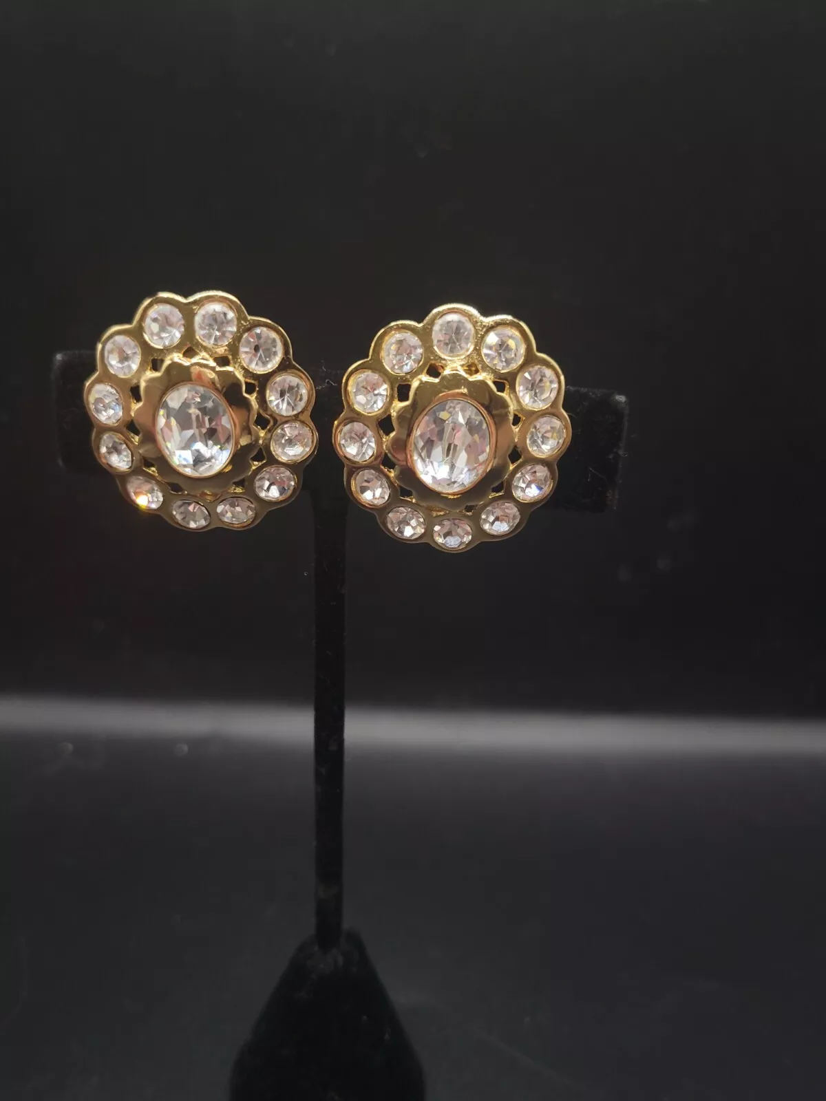 Boucles d'oreilles en cristal à facettes DIOR plaque d'or signée Christian Dior années 80 clip couture 
