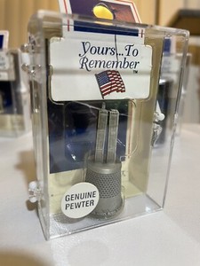 Vintage in Box World Trade Center Twin Towers Pewter Thimble