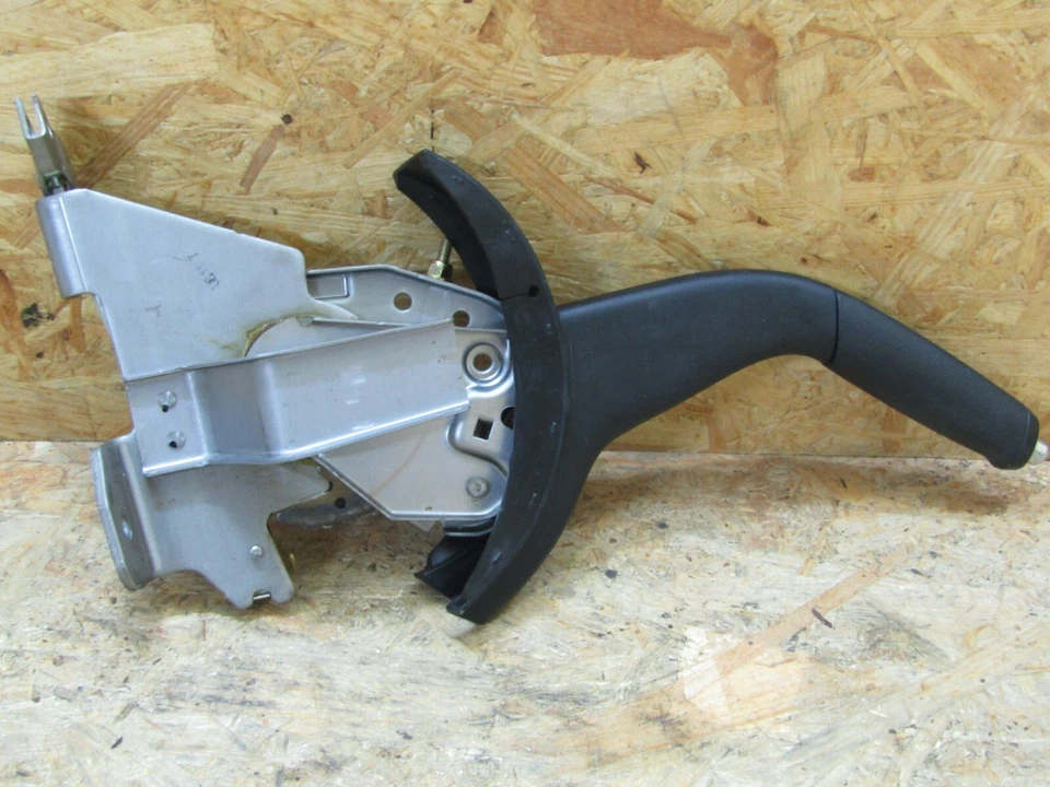 JDM MITSUBISHI OUTLANDER CW5W RHD 2005 2010 freno lateral de estacionamiento mango de hígado OEM Foto 3 de 4