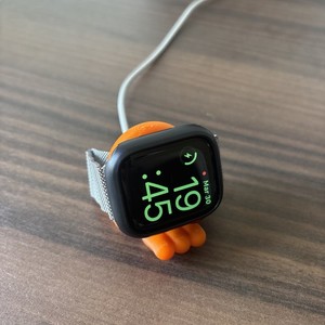 Support Chargeur Apple Watch Fixe ⌚ - Design Épuré Orange 🧡