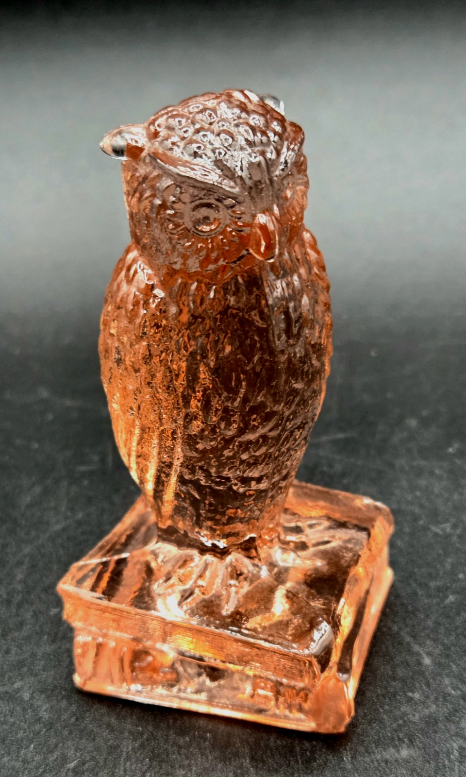 Vtg. Degenhart Peach/Pink Glass Wise Owl on Books Figurine Paperweight Cadmium