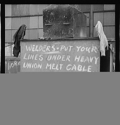 Photo:Baltimore, Maryland. Shipyard sign, Bethlehem-Fairfield shipyards