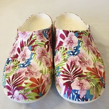 Crocs Freesail Tropical Clog Women's size 11 Floral/White