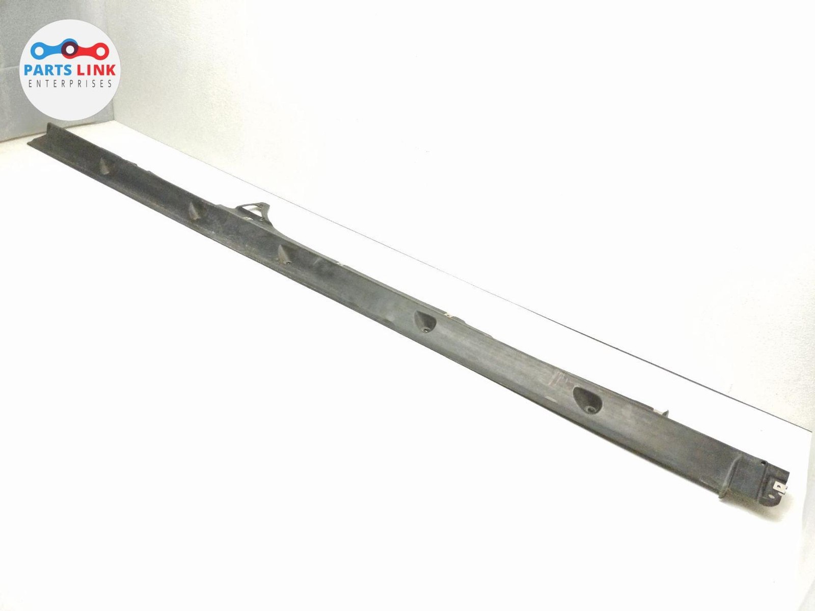 2016-20 BENTLEY BENTAYGA LEFT ROCKER PANEL MOLDING SPLASH SHIELD UNDERBODY TRIM
