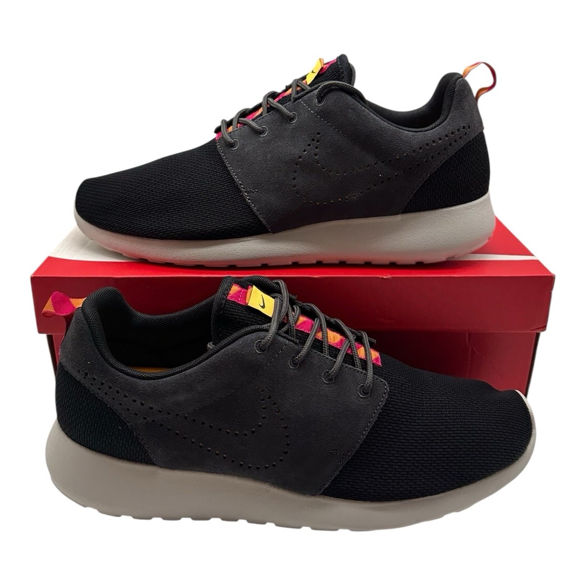 Nike Rosherun Running Shoes Mens Size 11 Black Charcoal Pink