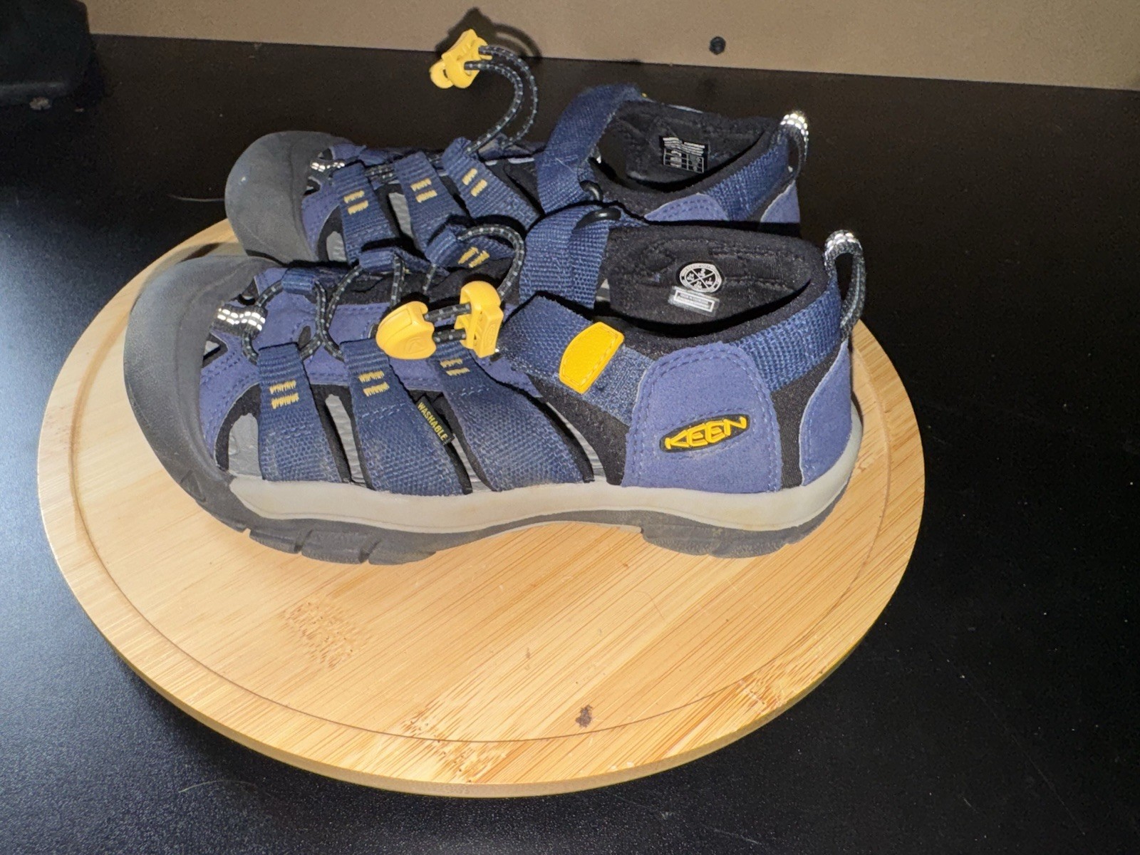 Sandali impermeabili KEEN blu Newport H2 sport giovanili taglia 2 usati in ottime condizioni