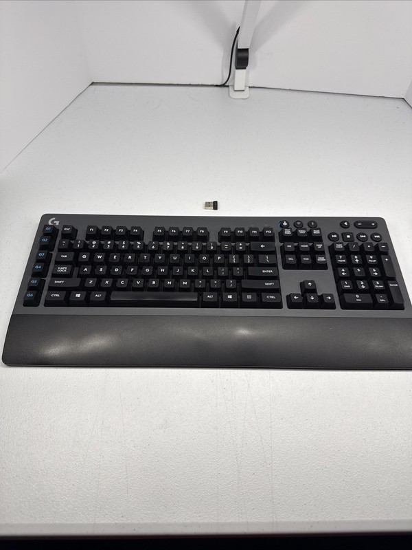 Logitech G613 Lightspeed Wireless Bluetooth Mechanical Gaming Keyboard Tactile