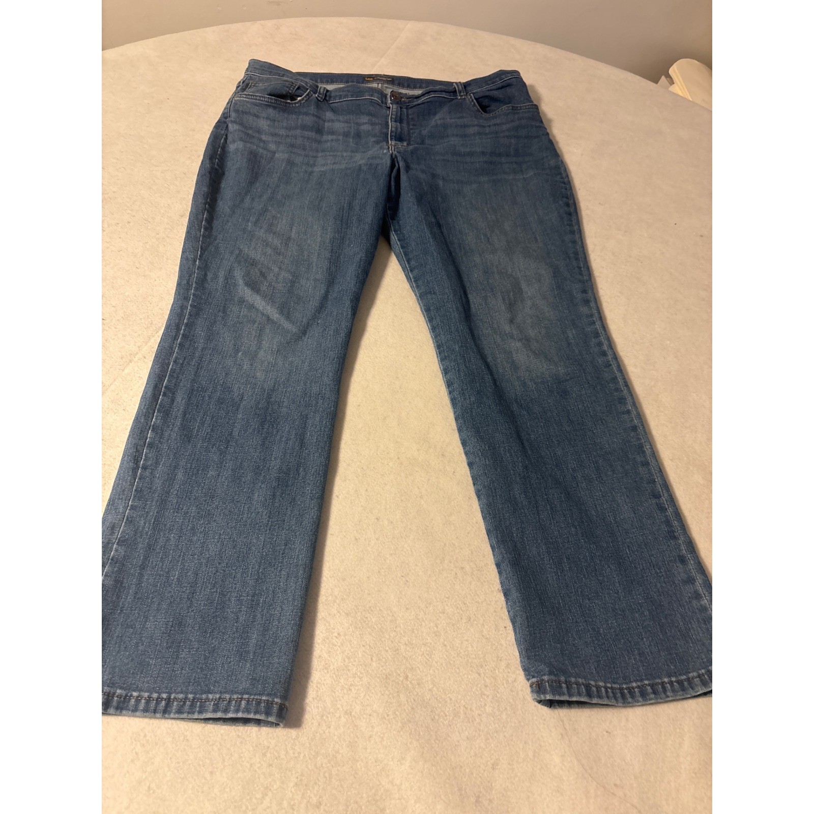Lee Straight Leg Jeans Womens 18 Medium Wash Blue Denim Mid Rise Classic 38x28