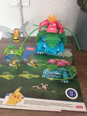 MEGA Construx Pokémon Bisaflor/Venusaur vs. Beedrill/bibor FVX76