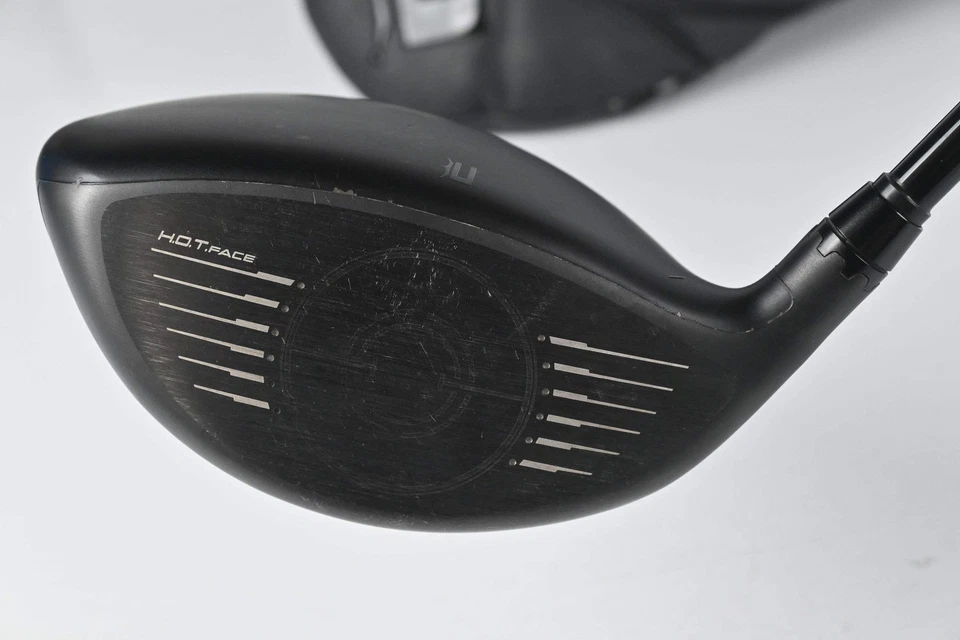 Cobra Darkspeed Max Driver / 10.5 Degree / Regular Flex Fujikura Vista Pro 60 - Image 4 of 4