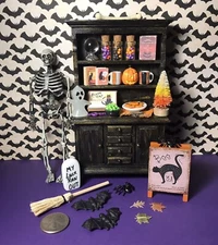 1::12 SCALE HALLOWEEN HUTCH LOT SPOOKY HAUNTED HOUSE