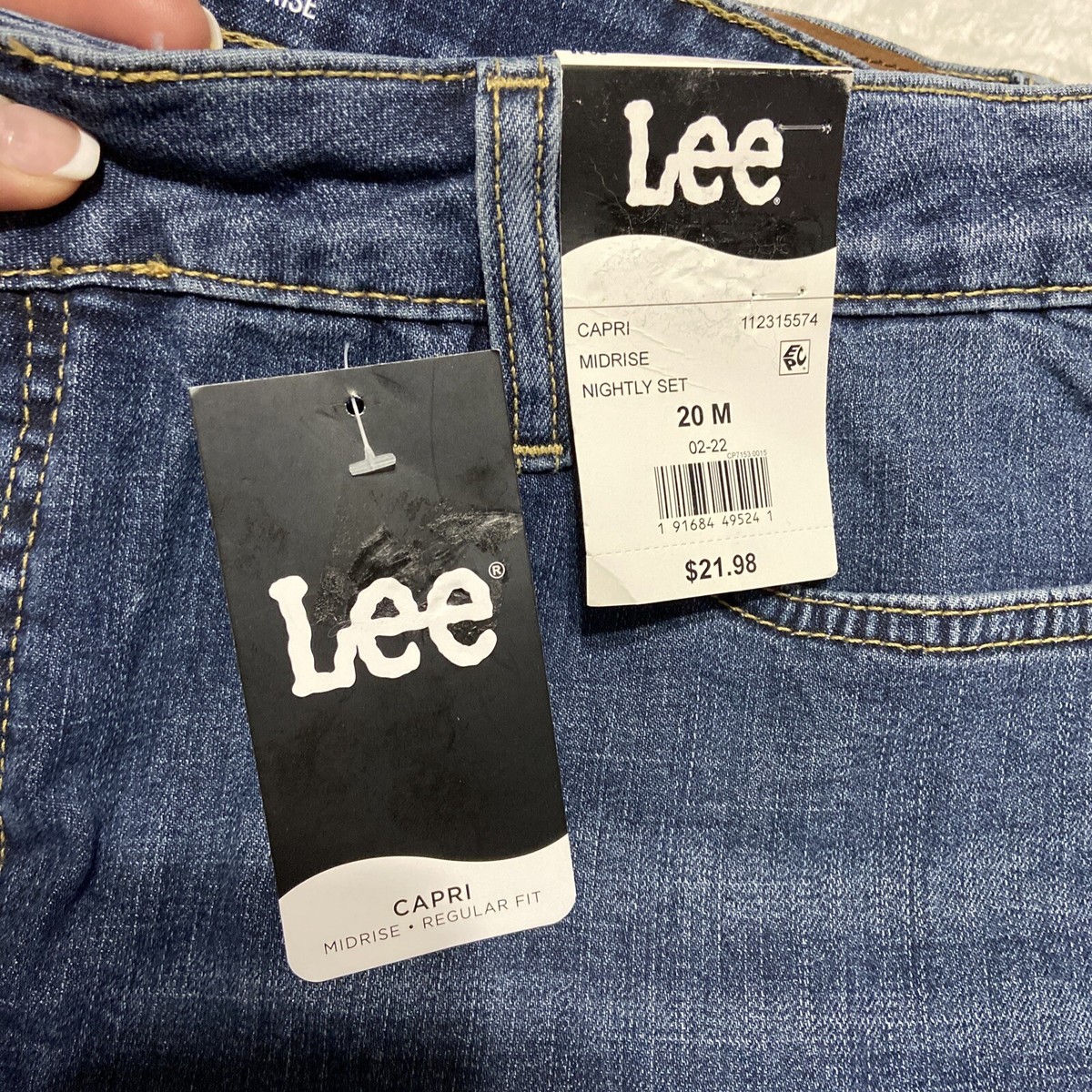 Lee~Women's~Regular Fit~Nightly Set~Blue ~Mid-Rise~Capri~Size 20 M