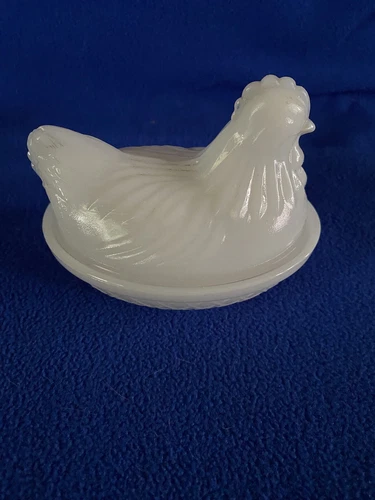 Vntg Hazel Atlas Small 4” X 3.5” Milk Glass Hen On Nest Covered Dish