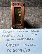 AIRCRAFT, AIR MINISTRY, ORIGINAL WW2 SPITFIRE OIL PRESSURE GAUGE, MK.XIE, 6A/568