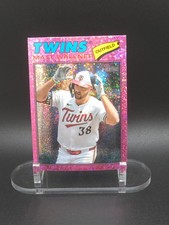 2026 Topps Heritage - Pink Sparkle Matt Wallner #319