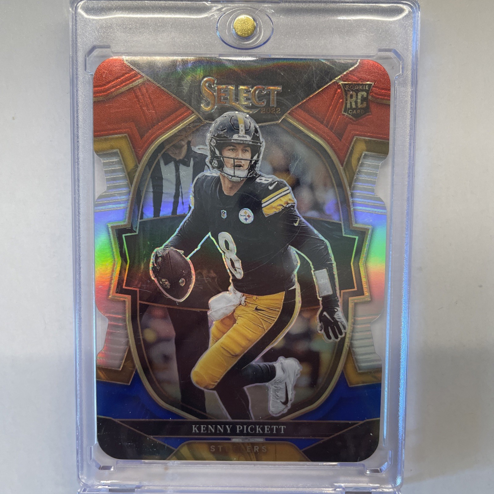 2022 Panini Select - Concourse Kenny Pickett #64 Red & Blue Prizm Die-Cut (RC)