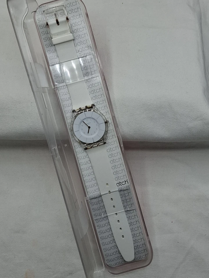 Swatch Watch SFK360 Classiness White, Ultra Thin Watch, Boxed, Untested - Image 4 of 4