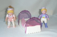 Fisher Price Once Upon A Dream Dollhouse Prince & Princess Doll Bed