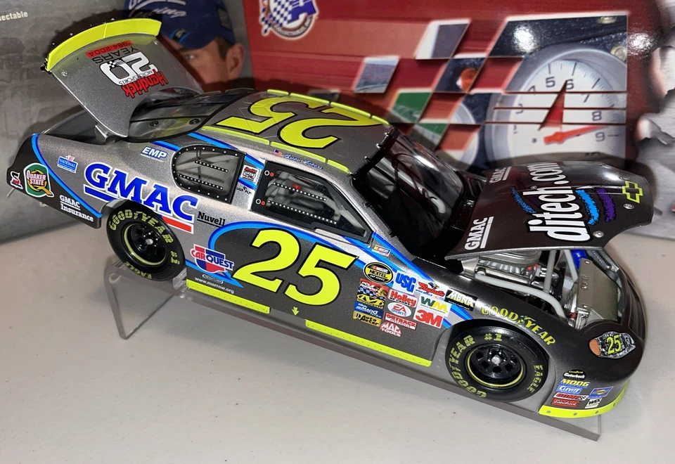 Brian Vickers #25 GMAC AUTOGRAFADO / Ditech NASCAR Diecast escala 1/24 - Imagem 4 de 4
