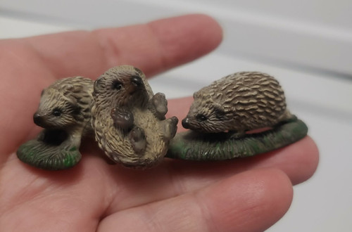 schleich hedgehog pup babies