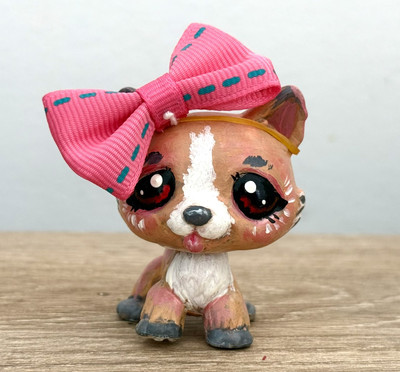 Hand-Painted Custom Littlest Pet Shop (LPS) Husky Dog   Unique Art Collectible