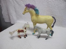 2pc Kid Kore 1990-93 Plastic Horses  Bonus Gray Horse Unbranded